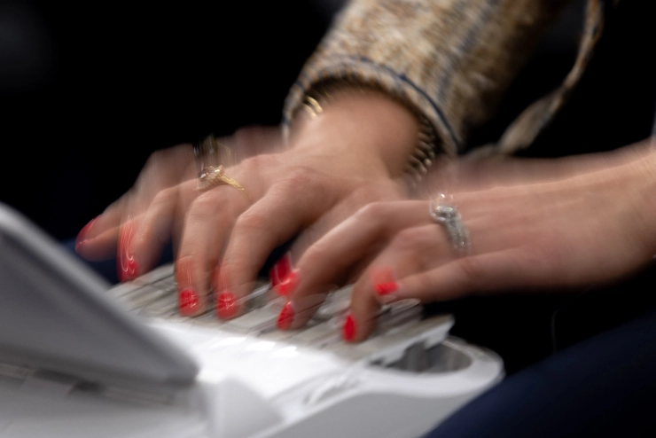 Europese Commissie wil geen AI-notulist bij online vergaderingen