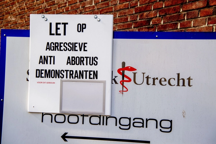 Pro-life-activist bedreigt tv-ploeg EenVandaag