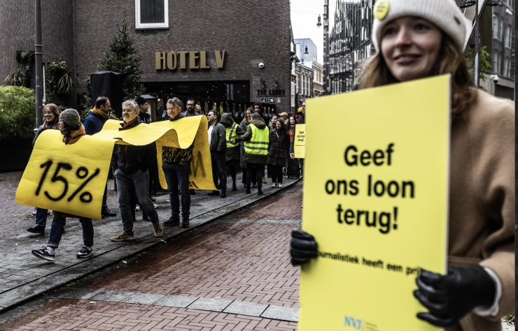 Hoe ‘de gele loper’ van INIT opeens een ‘actierups’ werd bij de werkonderbreking bij NRC