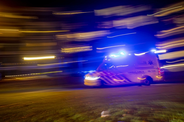 Twee persfotografen redden vrouw uit te water geraakte auto