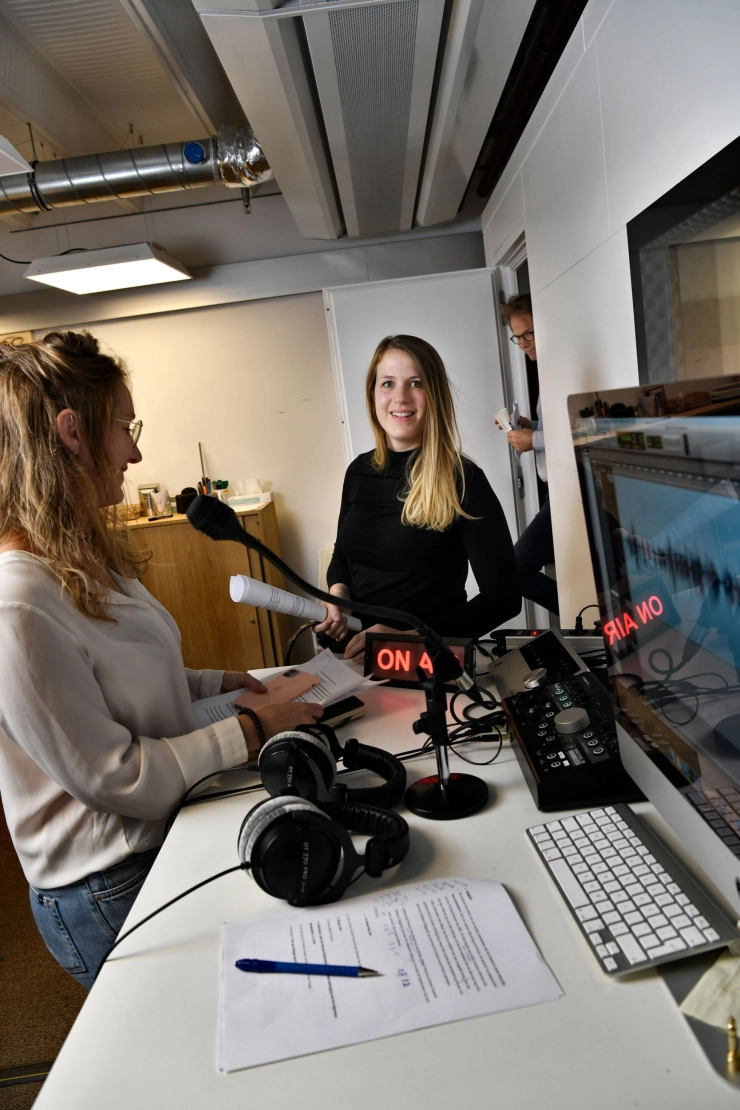 Kranten investeren in podcast