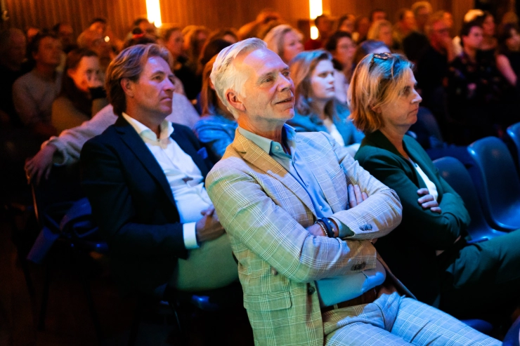 Cees van der Laan stopt als hoofdredacteur van Trouw