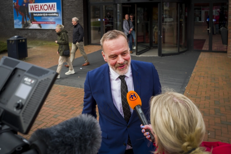 Pers toch welkom bij optreden van Lenny Kuhr in Stadskanaal ondanks persverbod