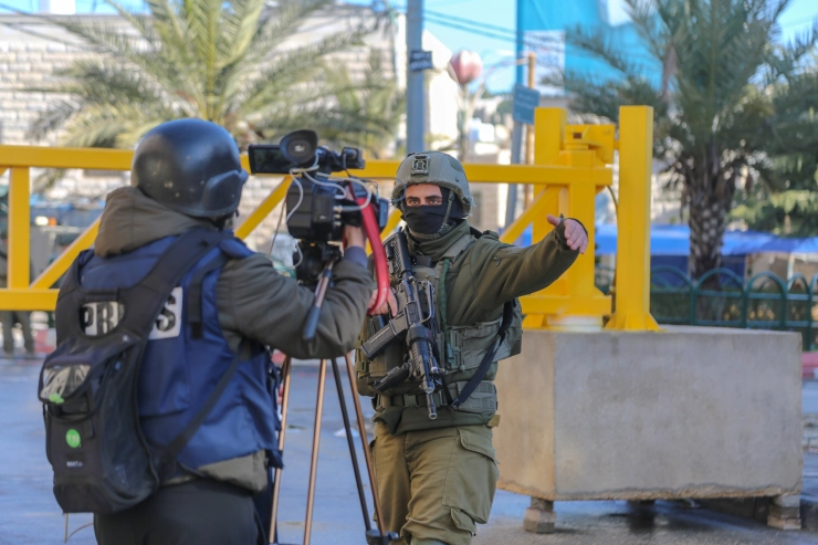 Europese politici roepen op tot toelating buitenlandse journalisten in Gaza