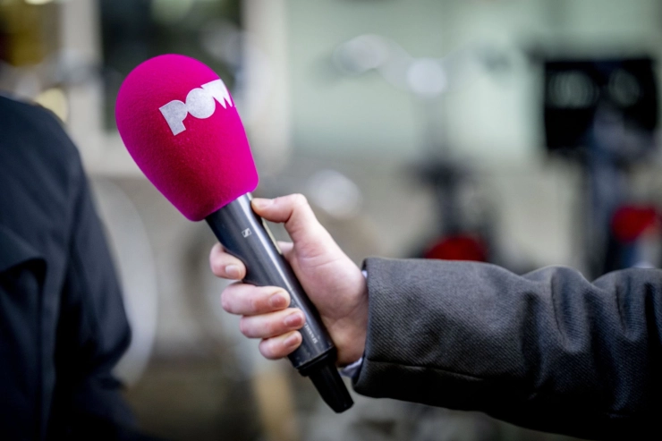 Vier maanden cel voor bedreigen cameraploeg PowNed met mes
