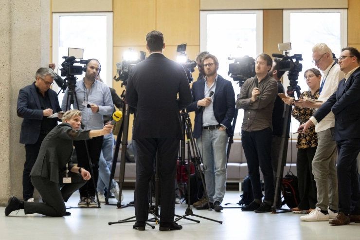 Kamerleden vragen om Kamertoegang voor Left Laser