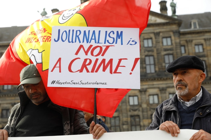 ‘Omstreden’ Duits-Turkse cabaretier opent Festival van het Vrije Woord