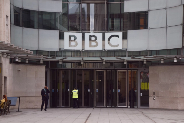 Forse bezuinigingen bij BBC, 2000 banen weg