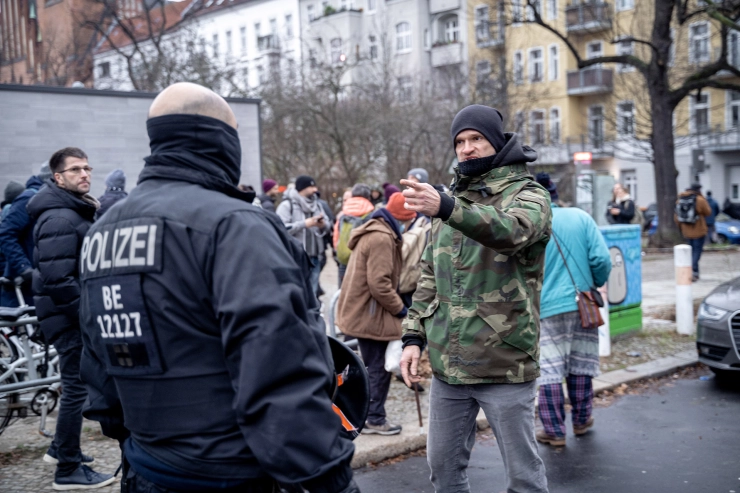 Duitse journalistenvereniging luidt noodklok over geweld tijdens coronademonstraties