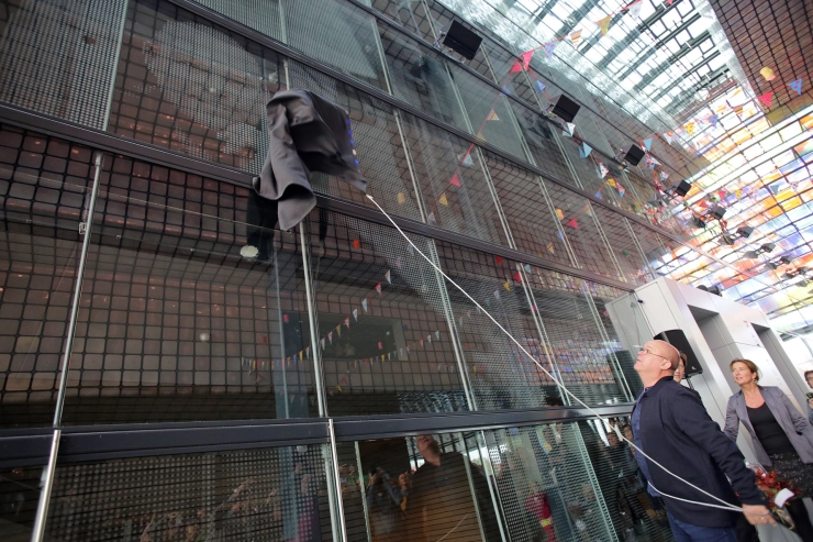 Paul de Leeuw opgenomen in beeldengalerij Beeld en Geluid