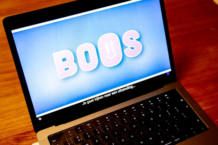 BNNVARA legt uit waarom de naam van de beschuldigde regisseur van The Voice niet wordt genoemd