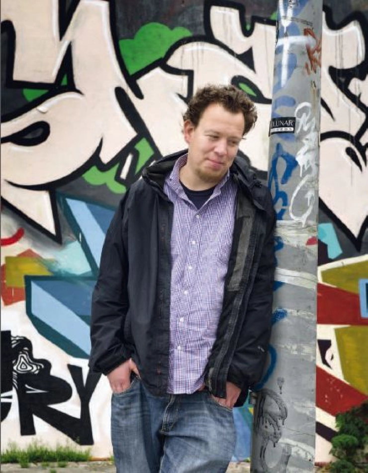 Met schetsblok en potlood dichterbij het verhaal