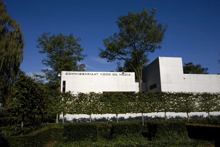 Commissariaat voor de Media legt eerste boete op aan influencer en gaat regels aanpassen