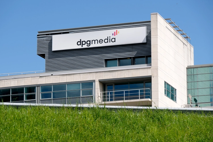 DPG Media stelt vijfduizend abonnementen op regionale nieuwstitels beschikbaar voor lage inkomens