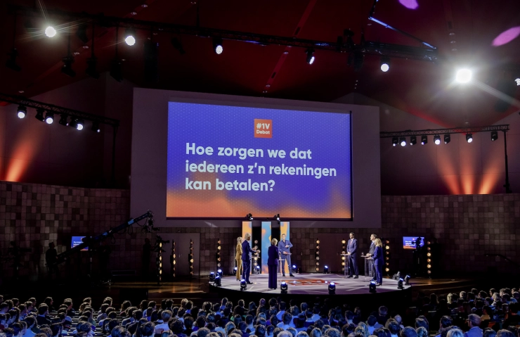 EenVandaag-verkiezingsdebat met ruim 1000 studenten in Ahoy