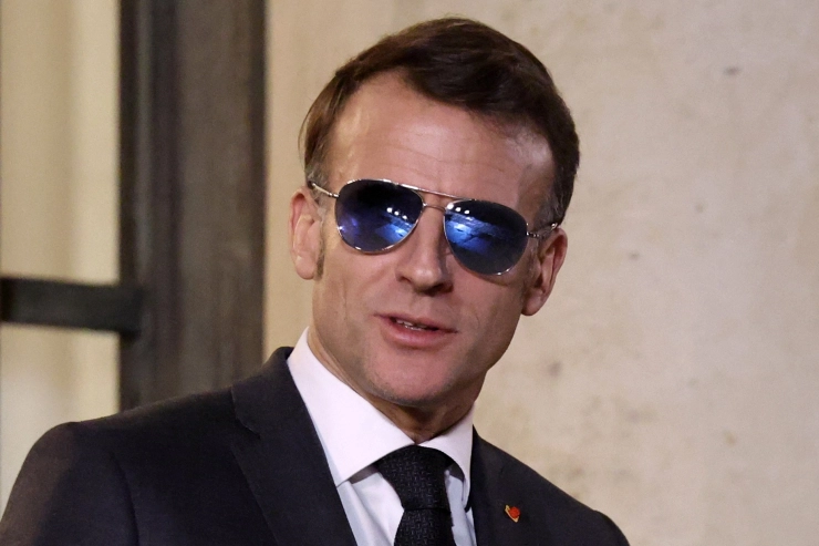 Macron wil haast maken met socialmediaverbod voor kinderen