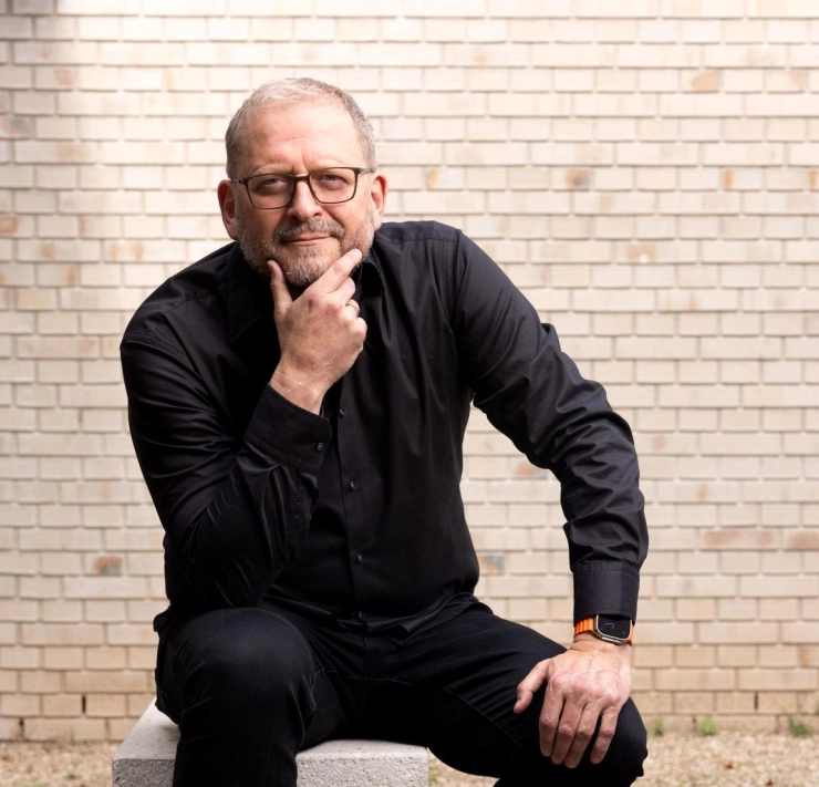 Emile Schrijver: ‘Leg geen claims op talkshowgasten of opinieschrijvers die specialist zijn’