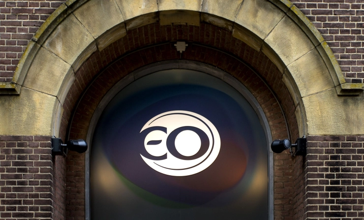 Minder bezuinigingen bij EO