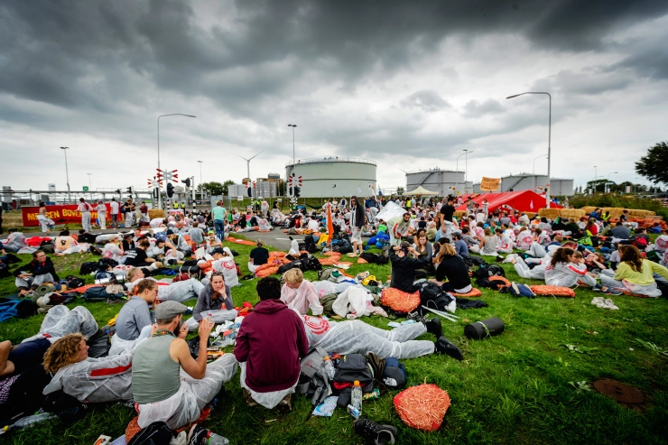 PowNed-ploeg belaagd bij anti-gaswinningdemonstratie Farmsum