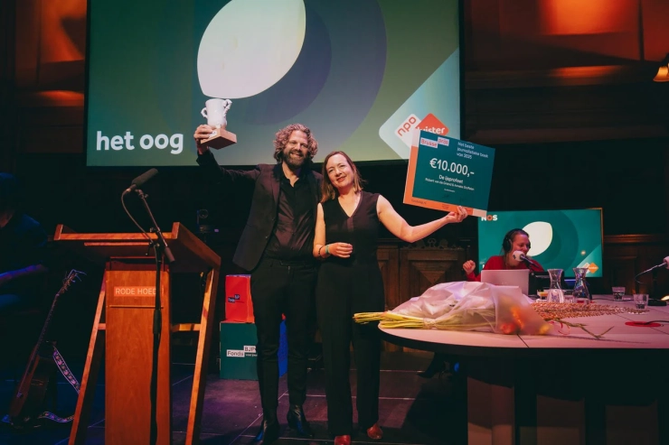 Volkskrant-journalisten Anneke Stoffelen en Robert van de Griend winnen Brusseprijs voor Wim Hof-boek