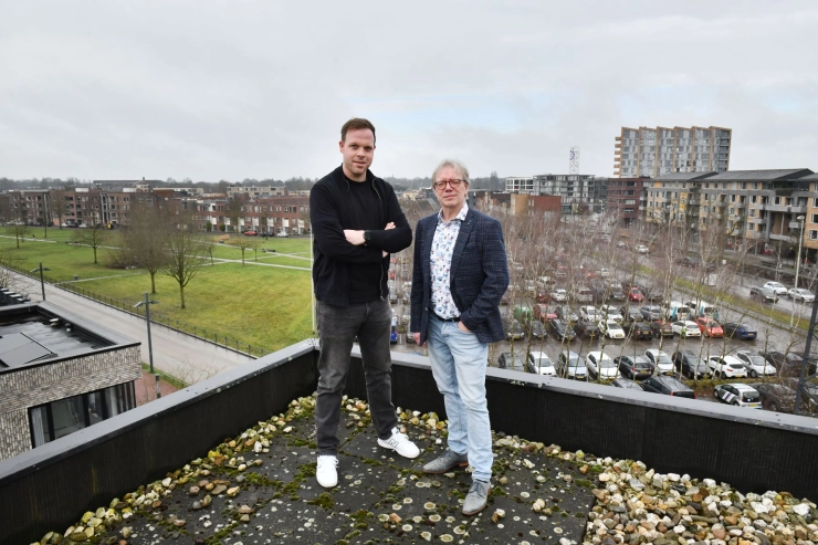 De zoektocht van  Lucien Baard en Frank Bussink naar nieuwe verhalen over de vuurwerkramp in Enschede