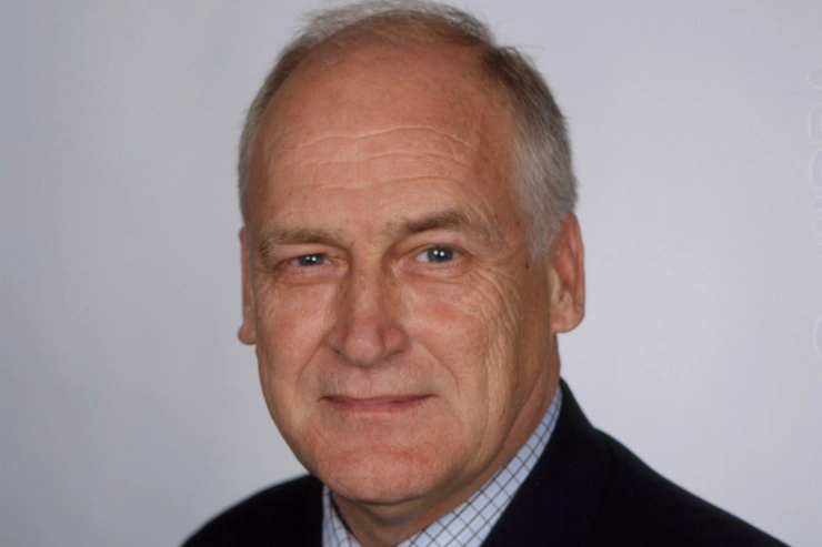 Oud-KRO-voorzitter Frans Slangen overleden