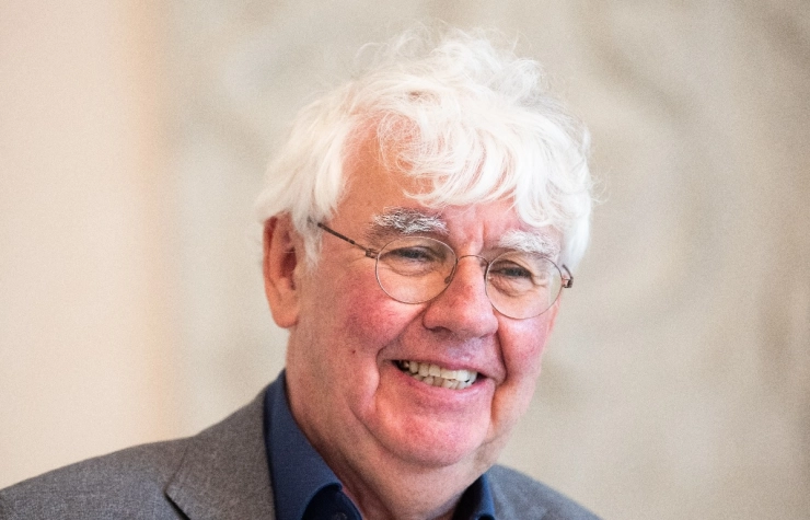 ‘Grote Verwachtingen’ van Geert Mak verkozen tot Politiek Boek van het jaar in Duitsland