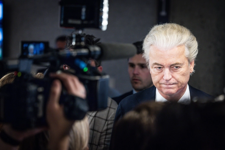 Kamercommissie inlichtingen doet aangifte wegens lek aan de Volkskrant en Nieuwsuur