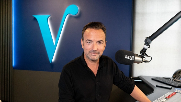 Transfer Thursday: nieuwslezer Matijn Nijhuis vertrekt bij de NOS, veel radio en Stijn Hustinx chef centrale redactie AD