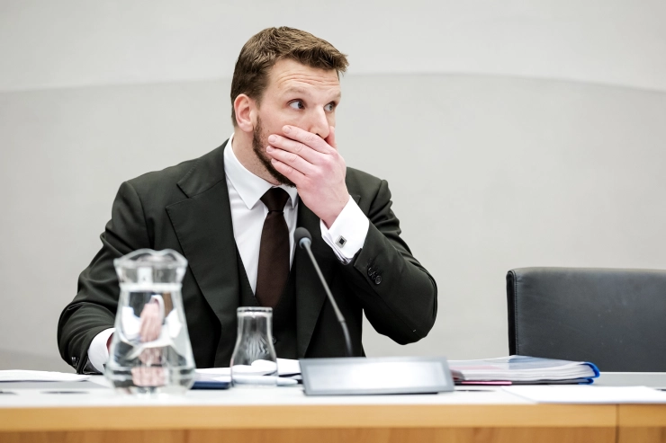 Zorgen in Kamer over halen deadline wijziging omroepbestel