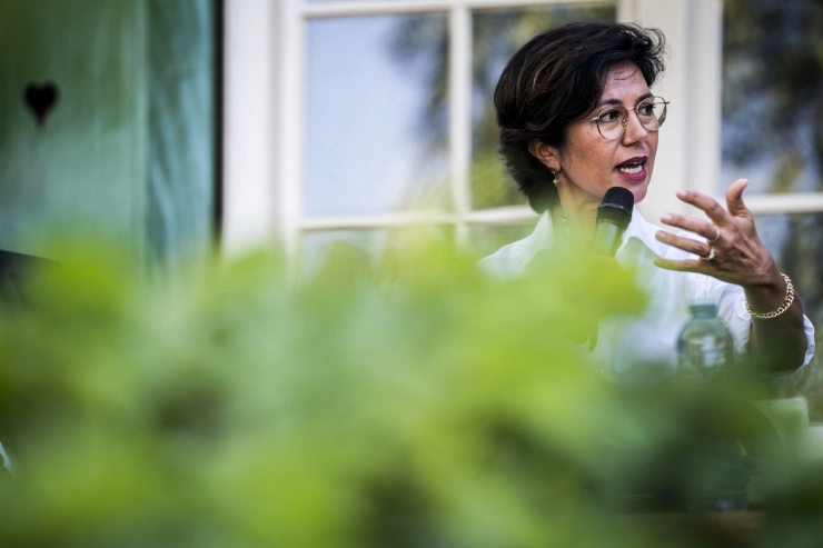 Transfer Thursday: staatssecretaris Uslu stapt op, Elodie Verweij naar AD en veel, véél radiotransfers