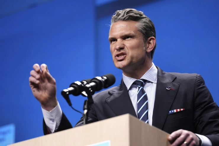  Amerikaanse minister van Defensie valt journalisten opnieuw aan