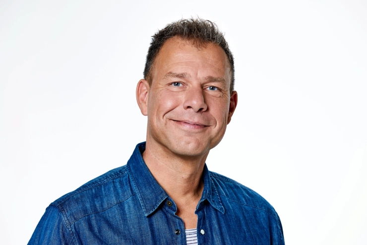 Henk Blok keert terug als nieuwslezer bij Radio Veronica