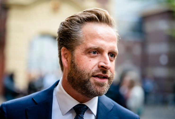 Minister De Jonge moet vóór 30 november beslissen over Wob-verzoeken Nieuwsuur