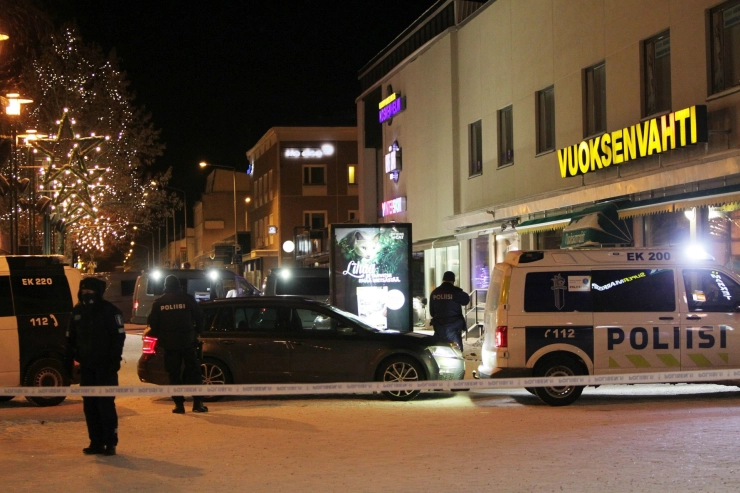 Journalisten gedood bij schietpartij voor restaurant in Finland