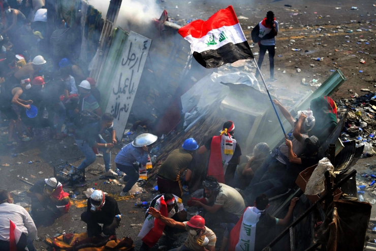 Protest tegen sluiten van 12 mediabedrijven in Irak