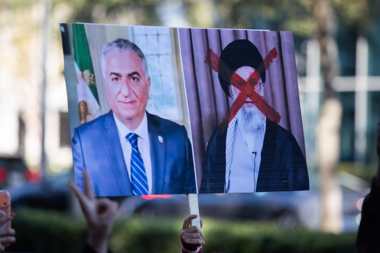 Staatstelevisie Iran gehackt