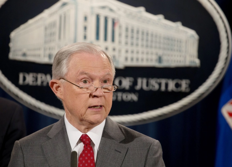 Amerikaanse minister van Justitie: ‘persvrijheid heeft grenzen’