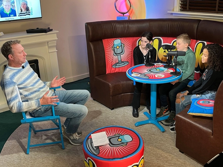 Transfer Thursday: Hans van Waas volgt Eva Jinek naar de NPO en versterking voor de economieredactie van NRC