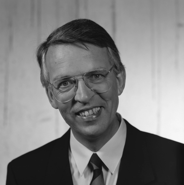 Voormalig tv-weerman John Bernard (87) overleden