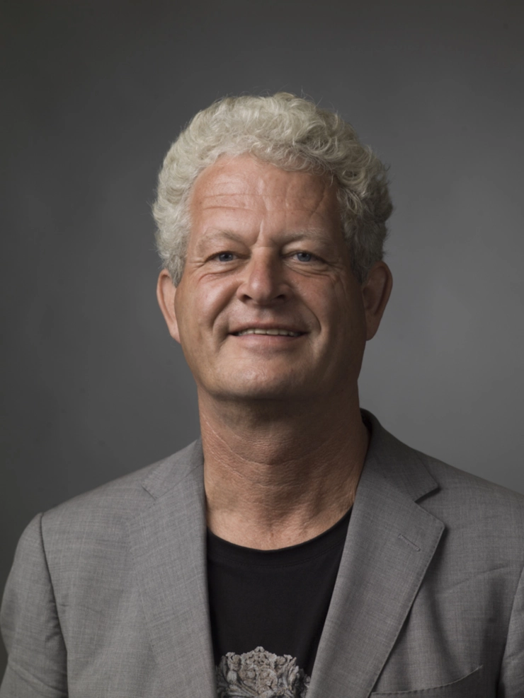 Joost Ramaer legt het uit: Regiojournalistiek en de twee gezichten van het Vlaamse duopolie