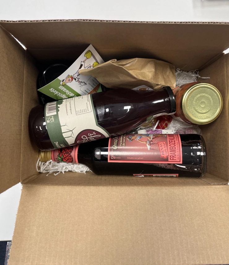 ‘Wat zat er in jouw kerstpakket?’ - Het mediakerstpakketten-overzicht van 2022