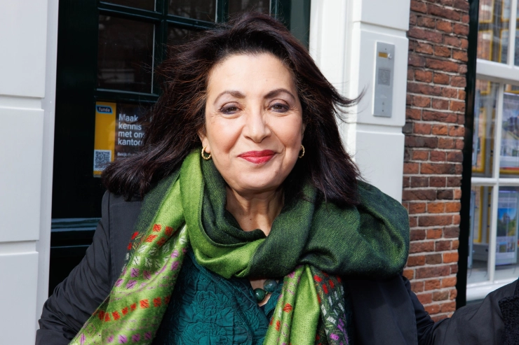 Oud-Kamervoorzitter Khadija Arib legt geschil met presidium Tweede Kamer bij na mediation