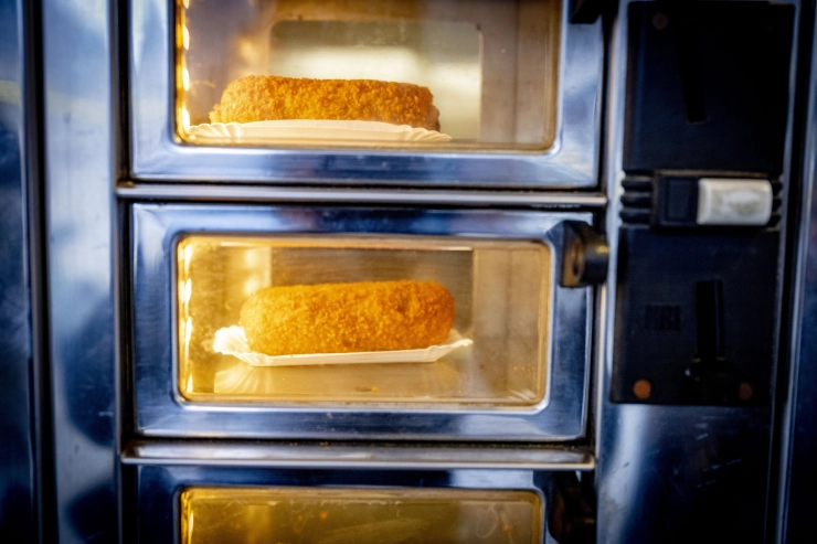 Hoe een gecremeerde kroket inzet werd van de vrijheid van meningsuiting. Hoe ver mogen we gaan met kwetsen?