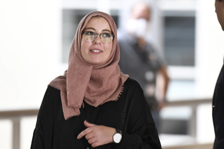 Lamyae Aharouay ontvangt Anne Vondelingprijs -&nbsp; Saskia Stuivelingprijs voor Eindhovens Dagblad