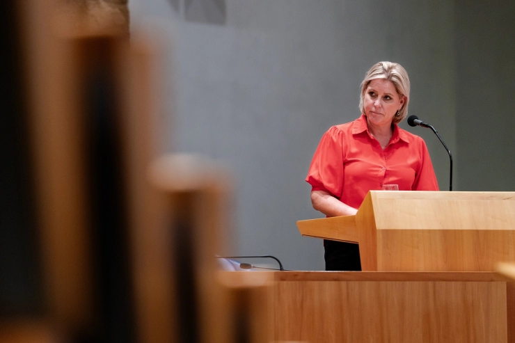 Hervorming publieke omroep: NOS blij dat ‘sterk merk behouden blijft’ -&nbsp; CvdM kritisch op meerdere punten