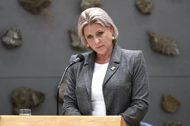 Minister Letschert tilt zwaar aan hard oordeel CvdM over omroep ON!