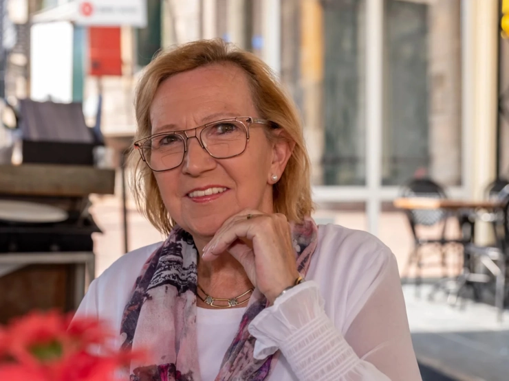 Journalist Marianka Peters hoort bij Gouda ‘als kaas en stroopwafels’