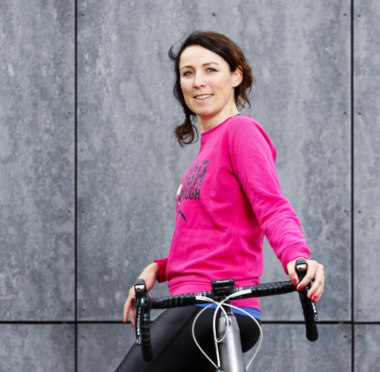 Jezelf ‘opnieuw uitvinden’ de rode draad door de carrière van NRC-sportcolumnist Marijn de Vries