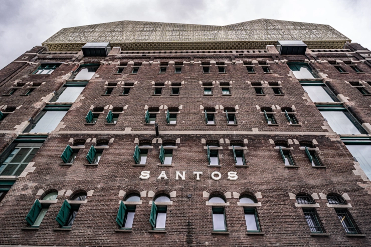 Klacht tegen Volkskrant deels gegrond om gebruik anonieme bronnen